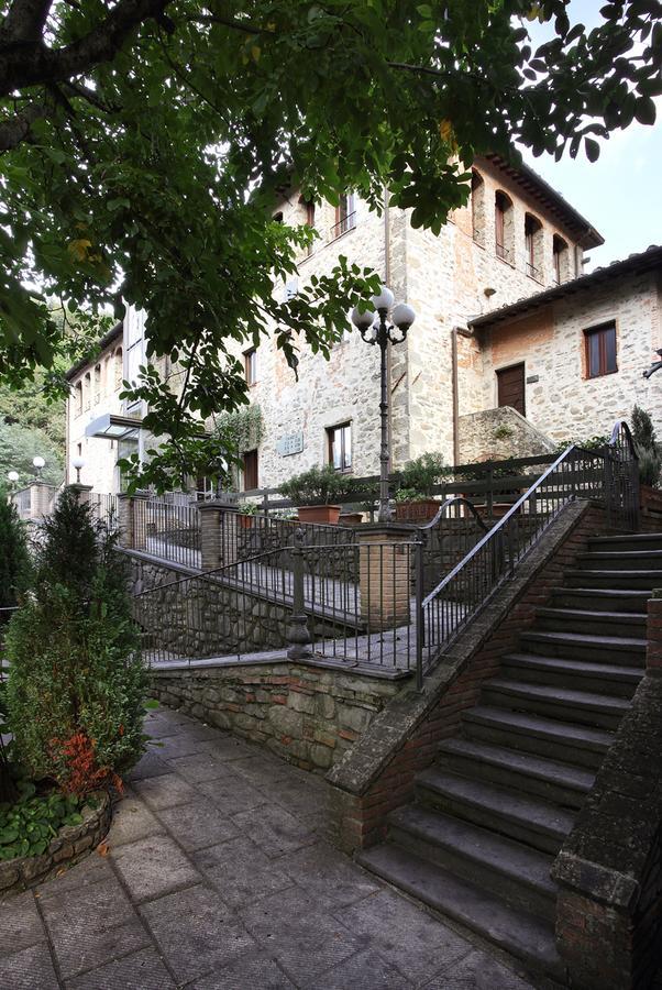 Villaggio Albergo San Lorenzo E Santa Caterina Pescia Exterior foto